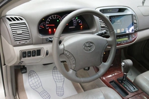 Седан Toyota Camry 2004 года, 858000 рублей, Солонцы
