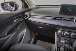 Хетчбэк Mazda 2 2021 года, 1379000 рублей, Томск