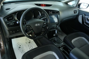 Хетчбэк Kia Ceed 2012 года, 949000 рублей, Омск