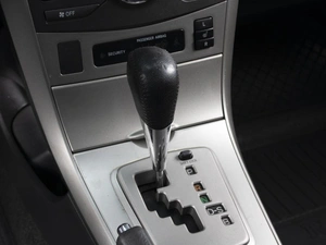 Седан Toyota Corolla 2007 года, 930000 рублей, Омск