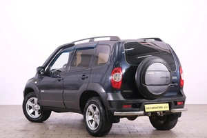 Внедорожник Chevrolet Niva 2015 года, 799000 рублей, Омск