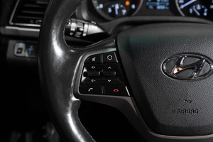 Седан Hyundai Elantra 2017 года, 1289000 рублей, Петрозаводск