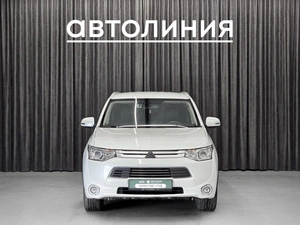 Внедорожник Mitsubishi Outlander 2014 года, 1570000 рублей, Красноярск