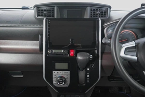 Минивэн Toyota Roomy 2018 года, 969000 рублей, Кемерово