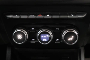 Внедорожник Renault Duster 2022 года, 1749000 рублей, Омск