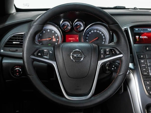 Хетчбэк Opel Astra 2012 года, 845000 рублей, Ставрополь