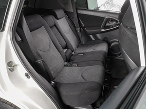 Внедорожник Toyota RAV4 2011 года, 1379000 рублей, Воронеж