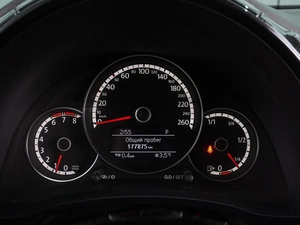 Хетчбэк Volkswagen Beetle 2013 года, 1272000 рублей, Воронеж