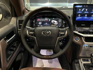 Внедорожник Toyota Land Cruiser 2016 года, 4890000 рублей, Красноярск