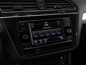 Внедорожник Volkswagen Tiguan 2017 года, 2148070 рублей, Тюмень