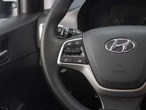 Седан Hyundai Solaris 2018 года, 1293000 рублей, Омск