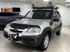 Внедорожник Chevrolet Niva 2012 года, 550000 рублей, Ачинск