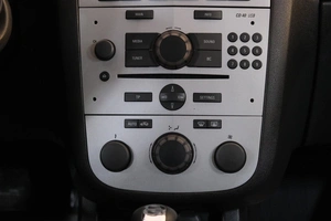 Хетчбэк Opel Corsa 2012 года, 719000 рублей, Омск