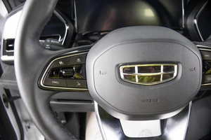 Внедорожник Geely Monjaro 2024 года, 4099000 рублей, Пермь