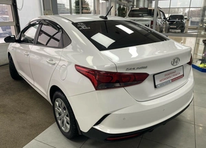 Седан Hyundai Solaris 2021 года, 1485000 рублей, Красноярск