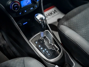Хетчбэк Hyundai Solaris 2012 года, 950000 рублей, Красноярск