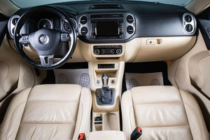 Внедорожник Volkswagen Tiguan 2015 года, 1299000 рублей, Сургут