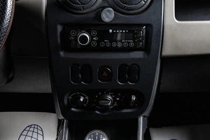 Седан Renault Logan 2013 года, 349000 рублей, Сургут