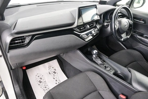 Внедорожник Toyota C-HR 2018 года, 1889000 рублей, Красноярск