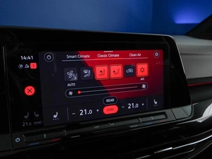 Хетчбэк Volkswagen Golf 2021 года, 2799444 рублей, Москва