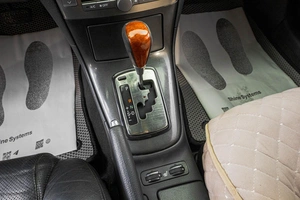 Седан Toyota Avensis 2004 года, 1019000 рублей, Барнаул