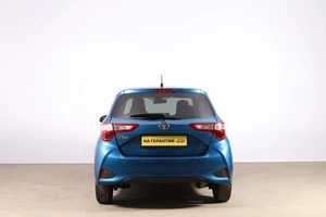 Хетчбэк Toyota Vitz 2018 года, 1179000 рублей, Новосибирск