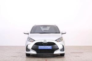 Хетчбэк Toyota Yaris 2021 года, 1139000 рублей, Омск