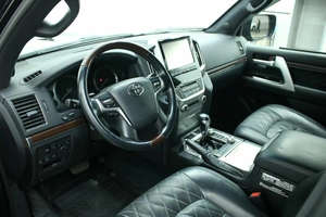 Внедорожник Toyota Land Cruiser 2017 года, 8345000 рублей, Красноярск