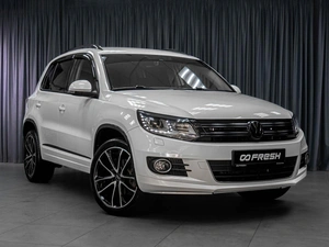 Внедорожник Volkswagen Tiguan 2012 года, 1677000 рублей, Тюмень