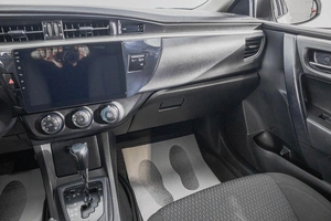 Седан Toyota Corolla 2013 года, 1349000 рублей, Барнаул