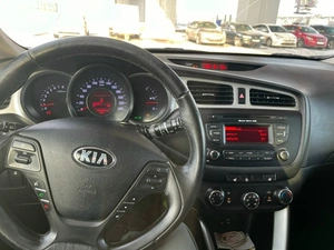 Универсал Kia Ceed 2015 года, 950000 рублей, Красноярск