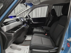 Минивэн Honda Freed 2017 года, 1550000 рублей, Красноярск