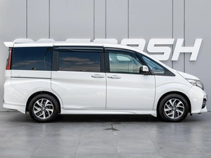 Минивэн Honda Stepwgn Spada 2015 года, 2020000 рублей, Краснодар