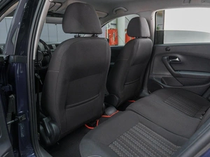 Седан Volkswagen Polo 2015 года, 999000 рублей, Сургут