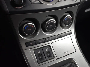 Седан Mazda 3 2010 года, 529900 рублей, Казань