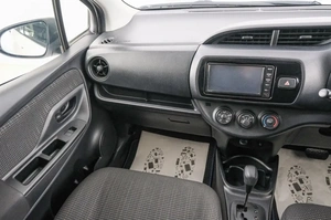Хетчбэк Toyota Vitz 2019 года, 989000 рублей, Красноярск