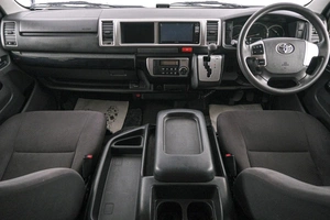 Минивэн Toyota Hiace 2014 года, 2949000 рублей, Красноярск