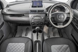 Хетчбэк Mazda Demio 2005 года, 349000 рублей, Барнаул