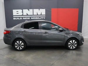 Седан Kia Rio 2013 года, 1160000 рублей, Курск