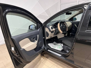 Седан Renault Logan 2015 года, 799000 рублей, Красноярск