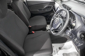 Хетчбэк Toyota Vitz 2018 года, 999000 рублей, Барнаул