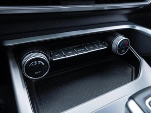 Внедорожник Geely Coolray 2021 года, 1599000 рублей, Саратов