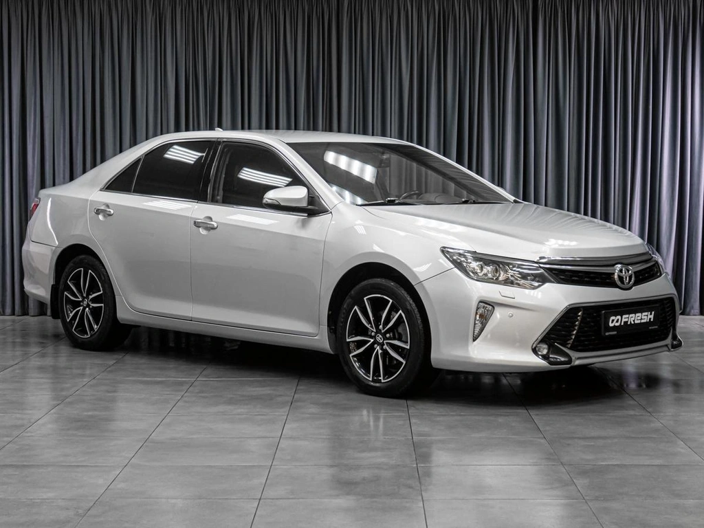 Седан Toyota Camry 2017 года, 2349000 рублей, Тюмень