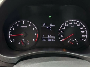 Седан Hyundai Solaris 2017 года, 1139000 рублей, Красноярск