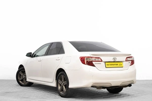 Седан Toyota Camry 2012 года, 1549000 рублей, Барнаул