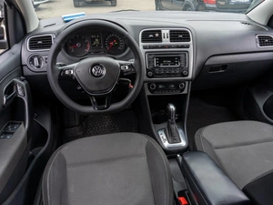 Седан Volkswagen Polo 2016 года, 1099000 рублей, Саратов