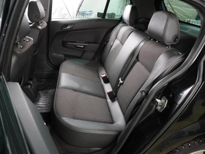 Хетчбэк Opel Astra 2013 года, 679000 рублей, Воронеж