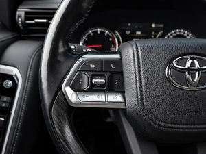 Внедорожник Toyota Land Cruiser 2021 года, 10800000 рублей, Краснодар