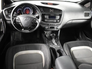 Хетчбэк Kia Ceed 2013 года, 1049900 рублей, Казань