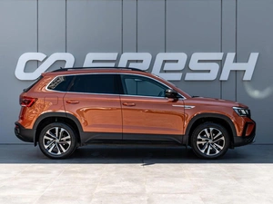 Внедорожник Volkswagen Taos 2021 года, 2340000 рублей, Краснодар